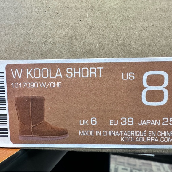 Koolaburra by UGG W KOOLA SHORT boots. Brand new in box. - Picture 2 of 3